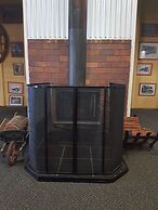 Monto Colonial Motor Inn