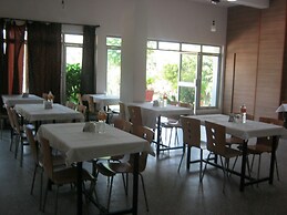 KSTDC Hotel Mayura Kauvery KRS