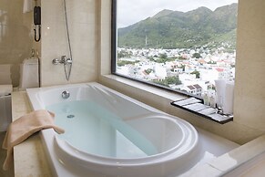 King Town Grand Hotel & Wedding Center