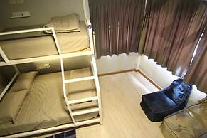 The Moon Hostel Hua Hin
