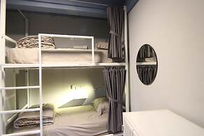 The Moon Hostel Hua Hin