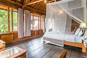 Sari Bamboo Villas