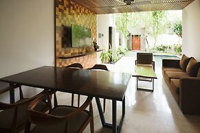 Villa Savvoya Seminyak Bali