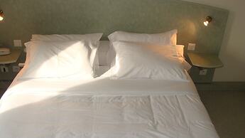 Abel Hotel
