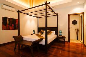 Villa Kama by Holiplanet