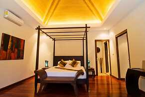 Villa Kama by Holiplanet