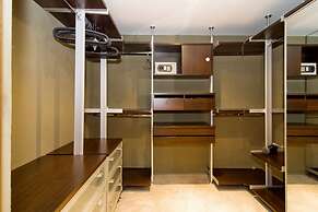 Villa Kama by Holiplanet