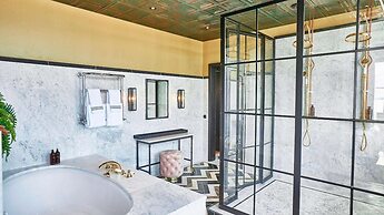 The Steam Hotel