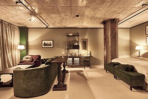 The Steam Hotel