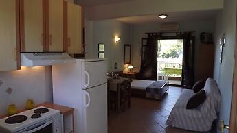 Pefka Studios & Apartments