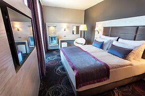 Aura Hotel - Adults Only