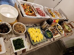 Hospitality In Yawatajuku