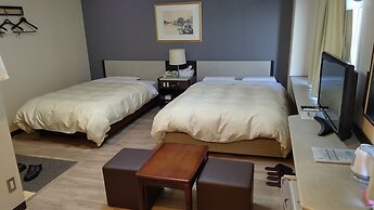 Tsuyama Central Hotel Town House