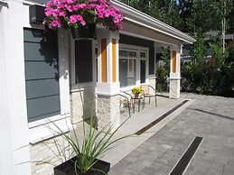 Riverfront Bed and Breakfast