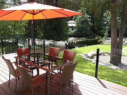 Riverfront Bed and Breakfast