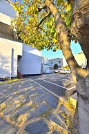 WITH U Hotel & Guesthouse