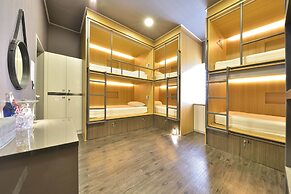 WITH U Hotel & Guesthouse