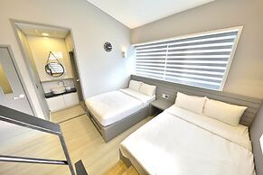 WITH U Hotel & Guesthouse