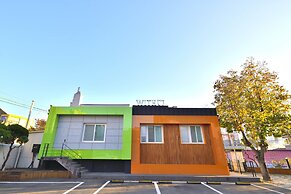 WITH U Hotel & Guesthouse