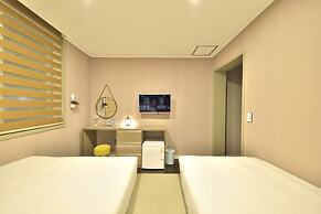 WITH U Hotel & Guesthouse