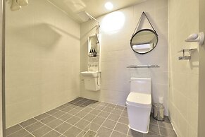 WITH U Hotel & Guesthouse