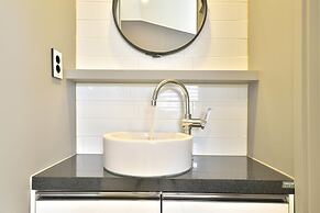 WITH U Hotel & Guesthouse