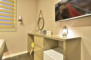 WITH U Hotel & Guesthouse