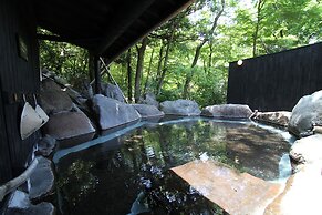 Yufuin Ryoan Wazanhou