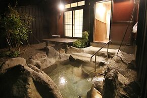 Yufuin Ryoan Wazanhou