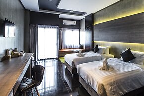 Cresco Hotel Buriram