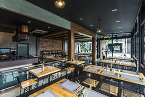 Cresco Hotel Buriram