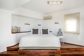 Antonoglou Beach Villas, Gennadi