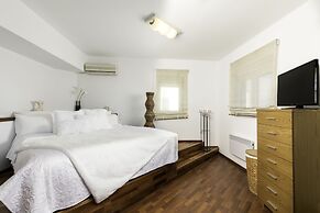 Antonoglou Beach Villas, Gennadi