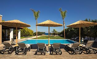 Antonoglou Beach Villas, Gennadi