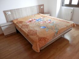 Apartamentos Pantebre 3000