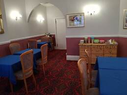 The Berwick - Over 40's Only