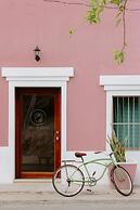 Hostal Tunich Naj & Hotel