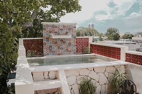 Hostal Tunich Naj & Hotel