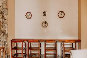 Hostal Tunich Naj & Hotel