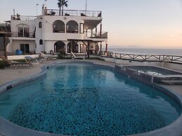 Casa Playa Baja