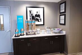 Hampton Inn & Suites Des Moines/Urbandale