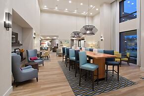Hampton Inn & Suites-Seattle Woodinville WA