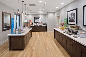 Hampton Inn & Suites-Seattle Woodinville WA