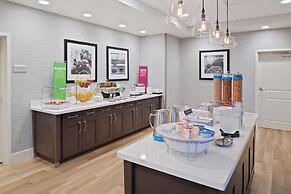 Hampton Inn & Suites-Seattle Woodinville WA