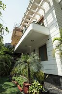 Ahuja Residency Cyber City I