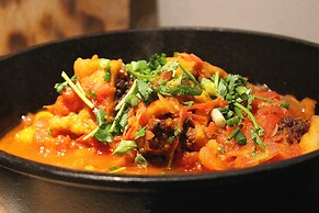 Thang Long Opera Hotel