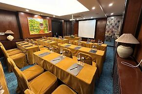 Thang Long Opera Hotel