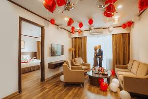 Thang Long Opera Hotel