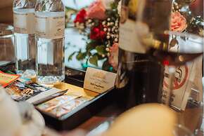 Thang Long Opera Hotel