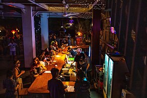 Gili Sands Hotel & Bar